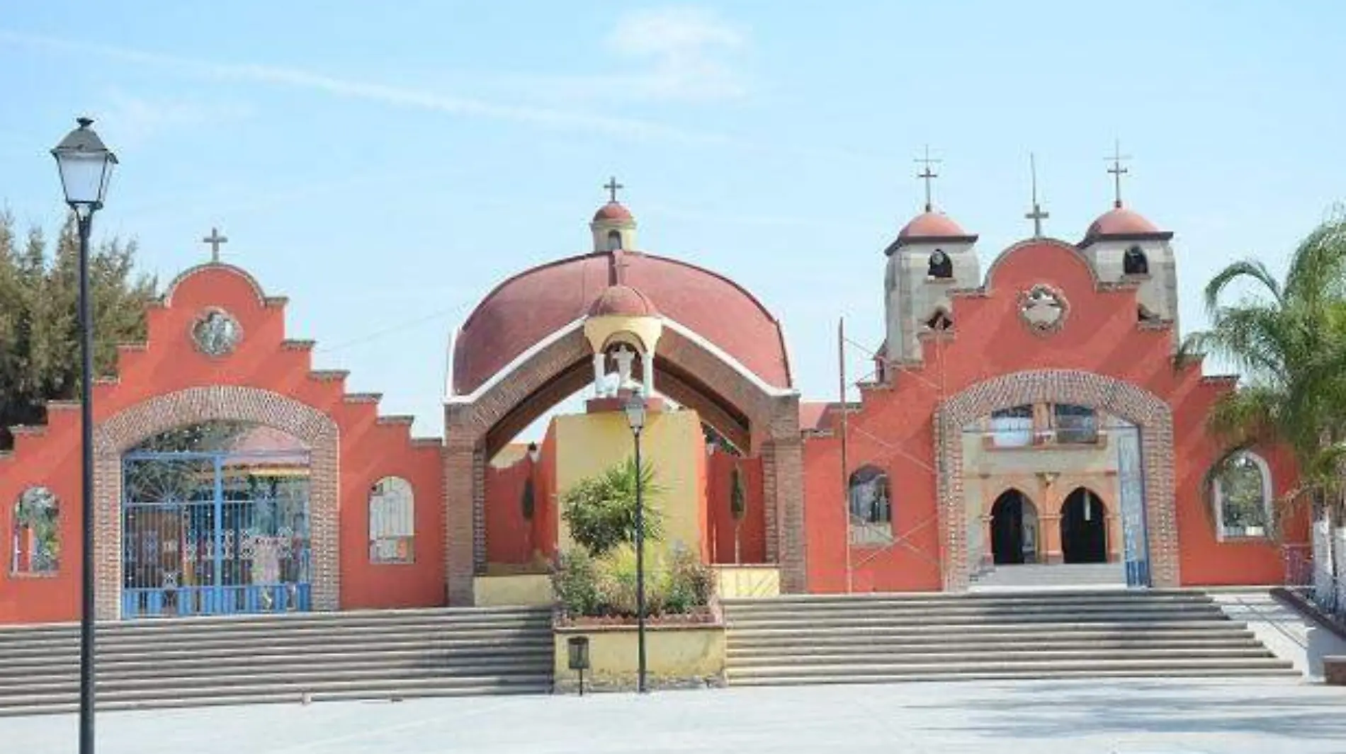 Todas las capillas son más antiguas que la iglesia de La Lira